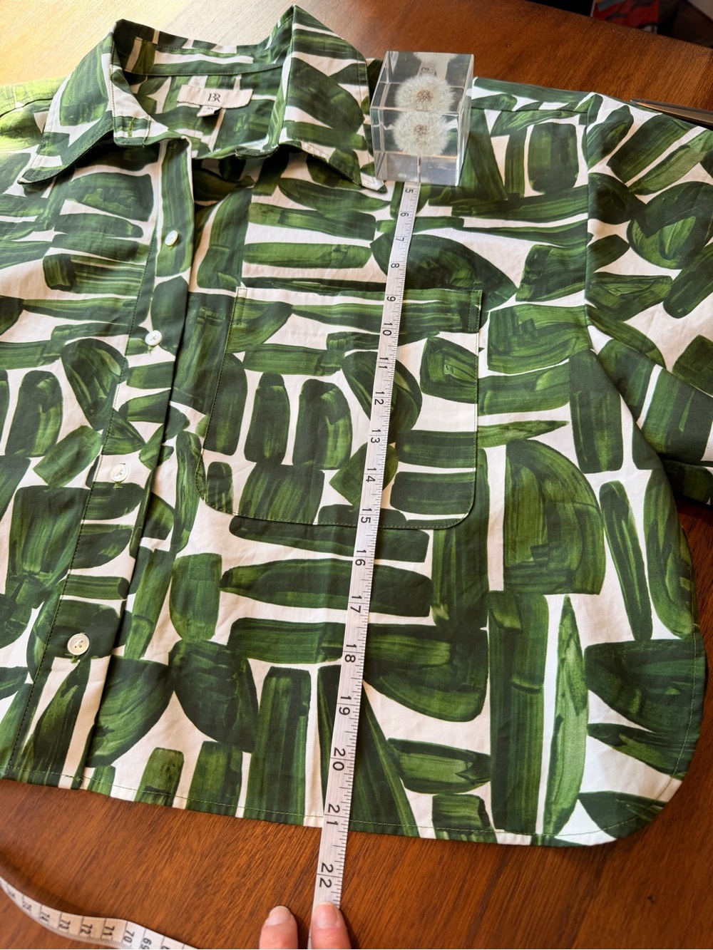 Banana Republic Green Brushstroke Boxy Cropped Button-Up Shirt - Picture 11 of 14